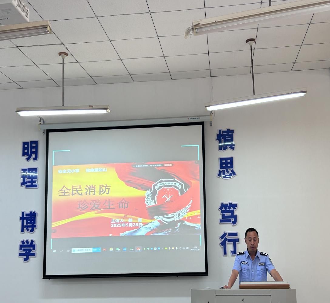 说明: 52fb22cfcbc3ce4fc9a55a2d910cf08
